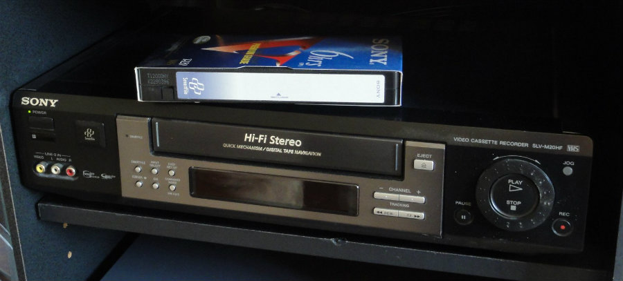 The last company that fabricated VCRs has decided to stop and finally signing an end to the video cassette recorder, after 60 years in use. Photo credit: Wikimedia Commons