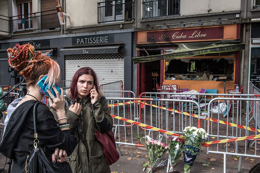 rouen-fire-women