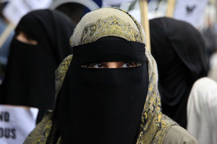 woman-burqa-germany