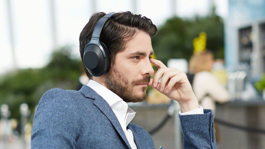 Sony has recently announced it's new pair of high-end headphones, the MDR-1000X model that adapts to the user's ears and desires of noise. Photo credit: Trusted Reviews