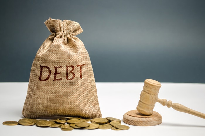 Save or Kill your Debt: Which Option Makes More Financial Sense?