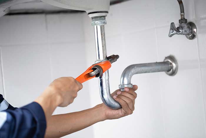 4 Things to Look For in a Professional Plumber