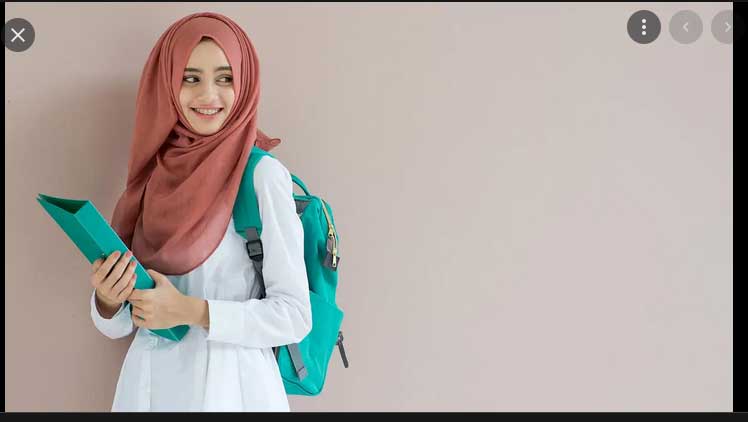 Community Speaks Against Massachusetts School for Citing Student Wearing Hijab